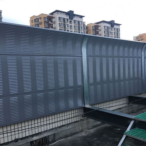 重庆桥梁两侧隔音屏障厂家 高架桥圆孔声屏障的安装与应用